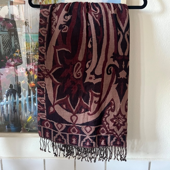 Lucky Peace Love Fringed Boho Hippie shawl Wrap Scarf 100% Wool - Picture 5 of 11